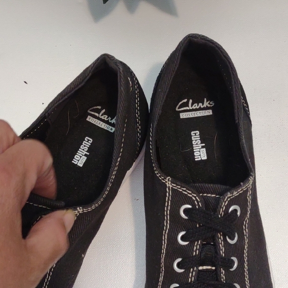 Clarks Black Canvas Sneakers with Glossy Toe - Picture 4 of 8